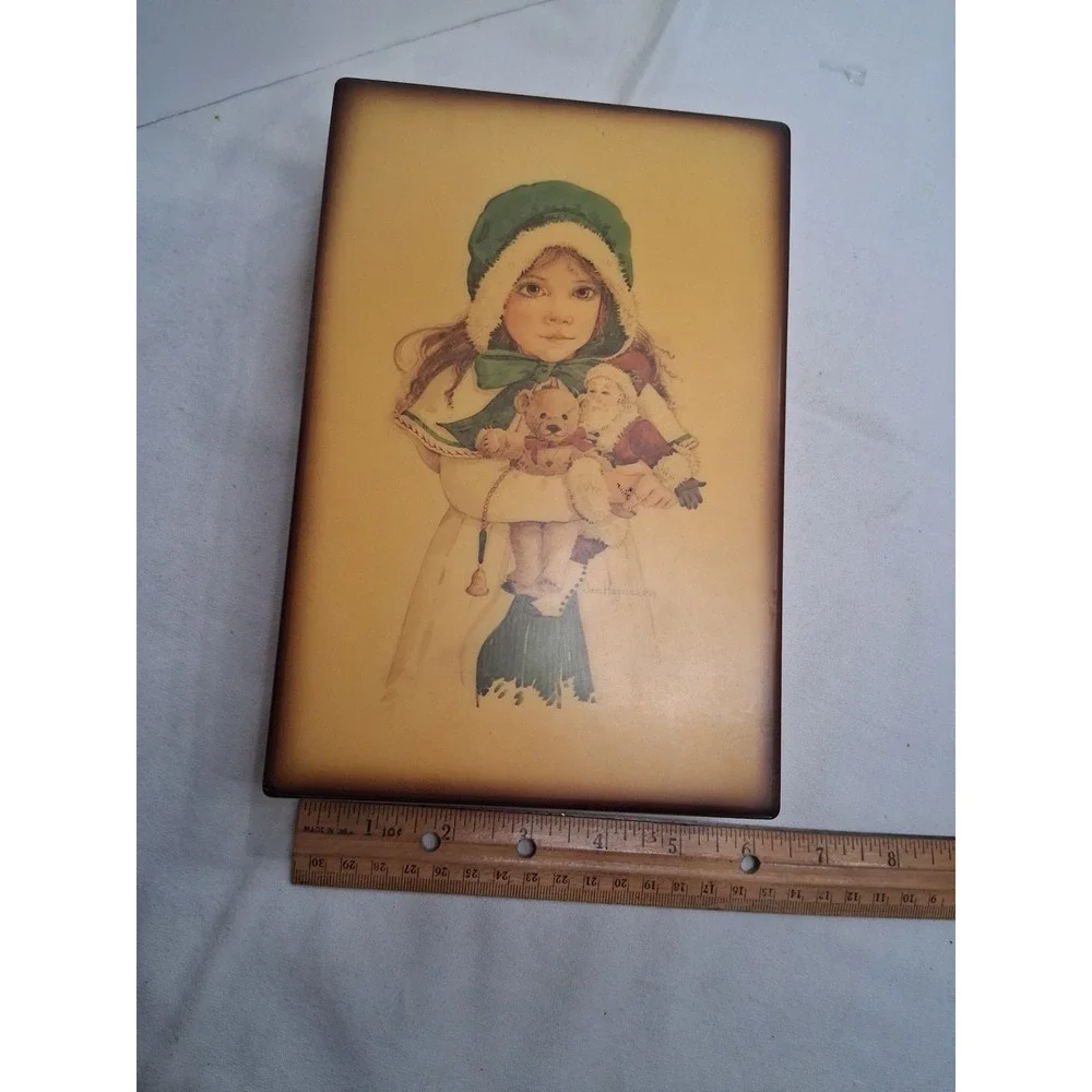 Jan Hagara Noel Old Fashioned Christmas Musical Jewelry Box Reuge Swiss Movement
